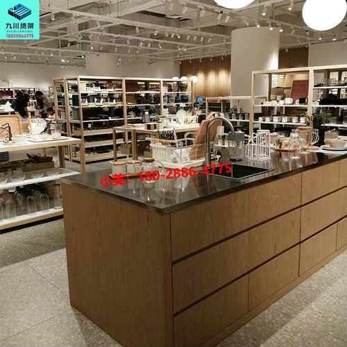 伶俐饰品加盟 融合专业货架与金属装饰，打造卓越零售空间