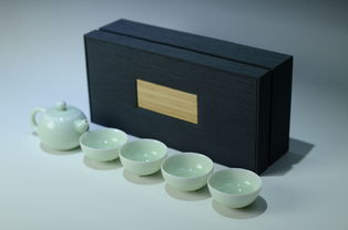 龙泉青瓷上海精品会馆 以金属为骨，续写千年瓷韵